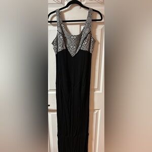 Black Sleeveless Maxi Dress